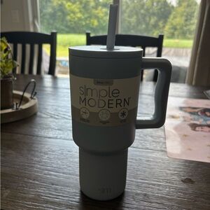Simple Modern 30 Oz Cup
